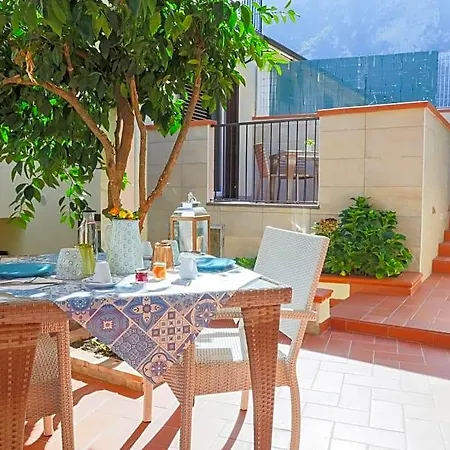 Amaltea Bed & Breakfast 4*